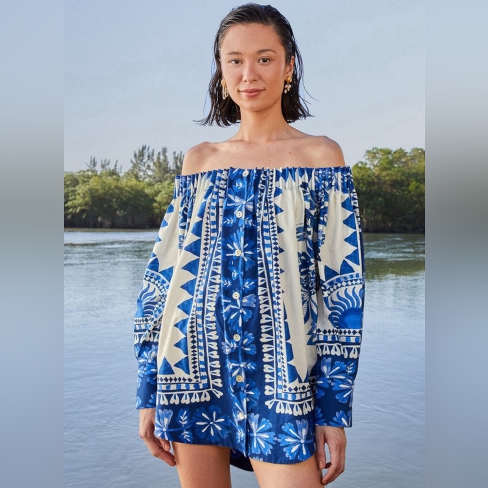 FARM Rio off white flora tapestry long sleeve blouse - size small NWT